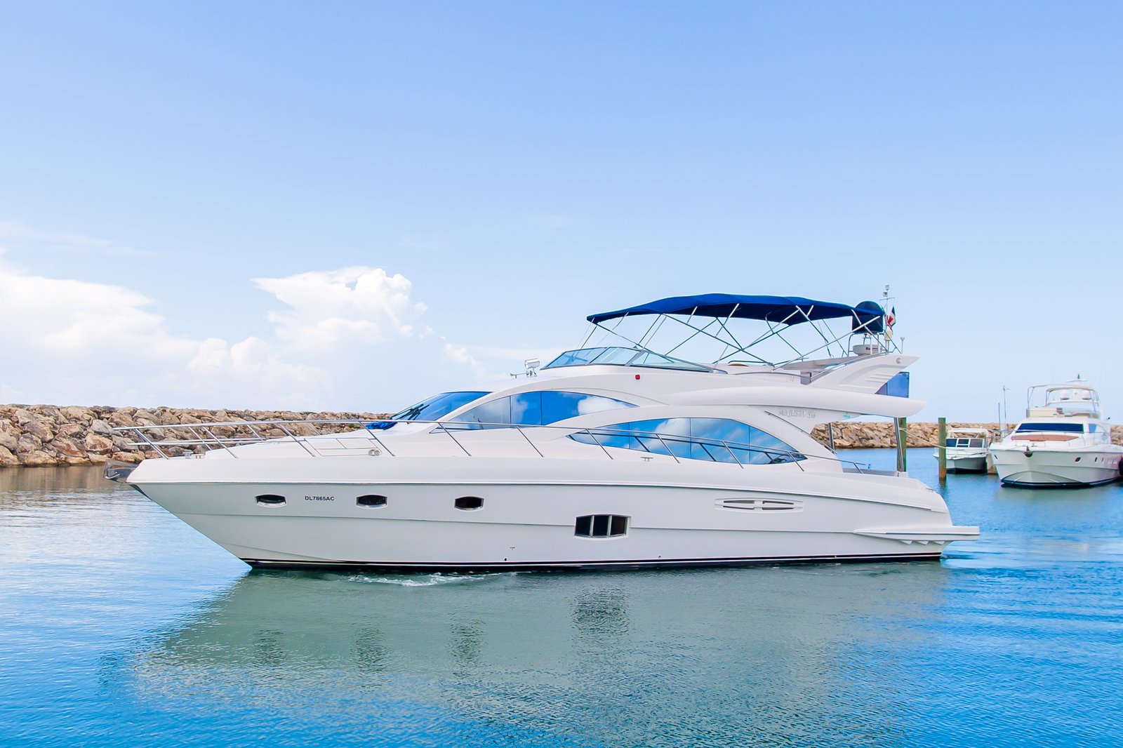 Yate de alquiler en muelle de Casa de Campo